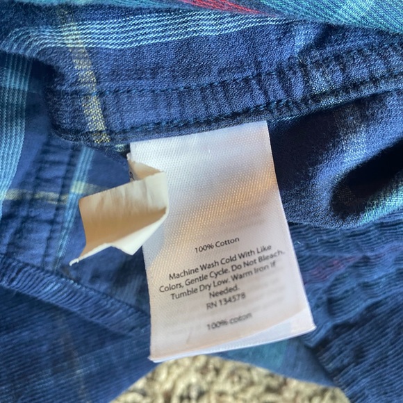 Boys Vineyard Vines Button Down Flannel Shirt M Whale Shirt - Picture 6 of 6